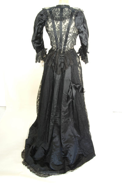 Black lace dress
